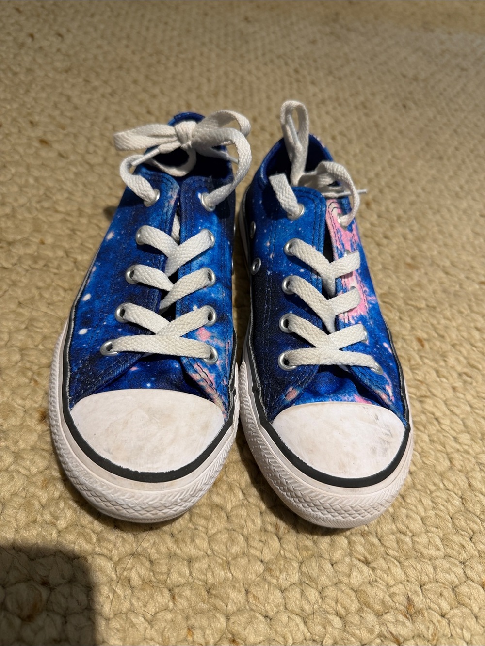 EUC Converse Kids Chuck Taylor Low-Top Sneakers in Blue Galaxy Print, size 12